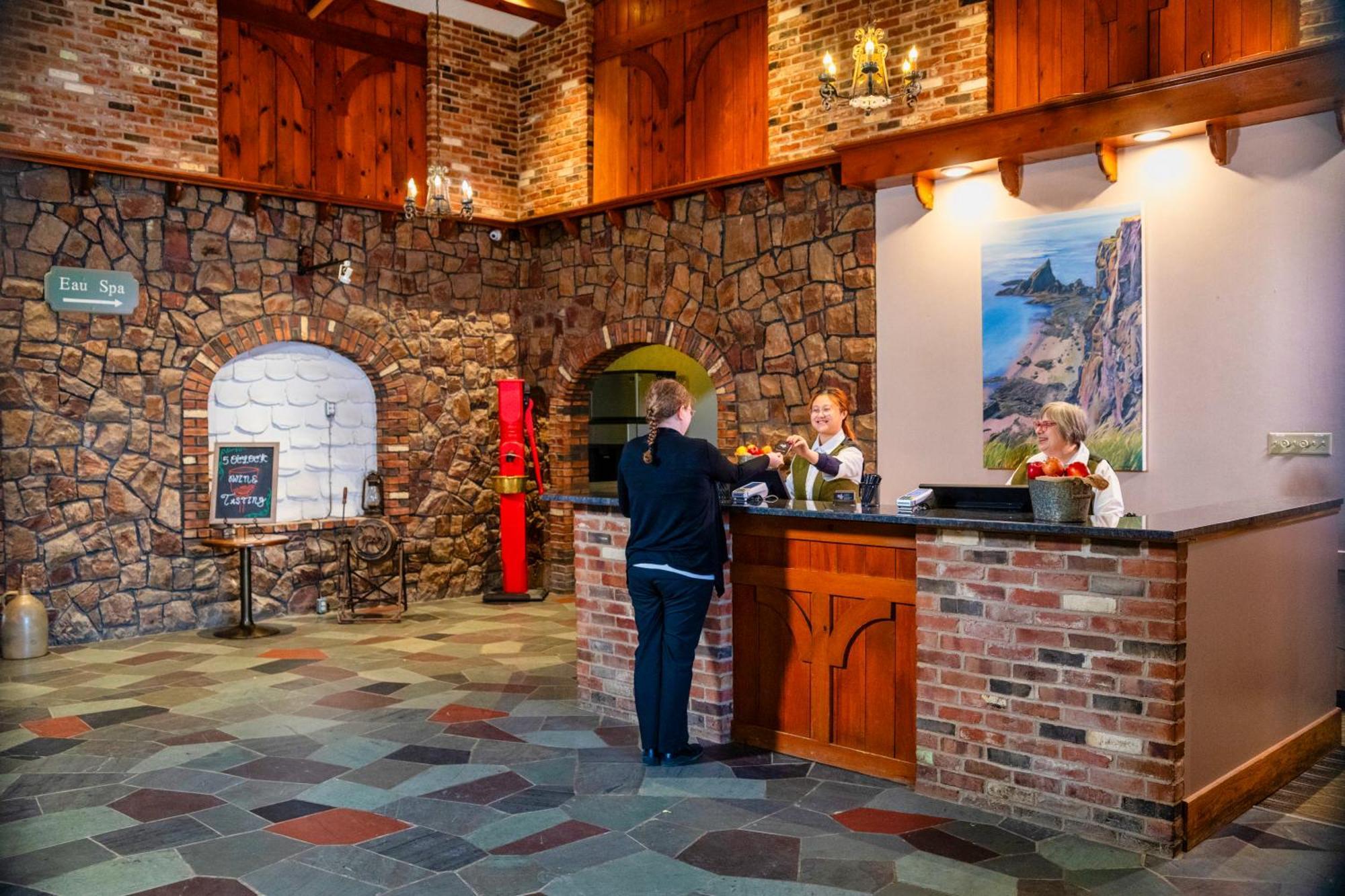 Old Orchard Inn Wolfville Exterior foto